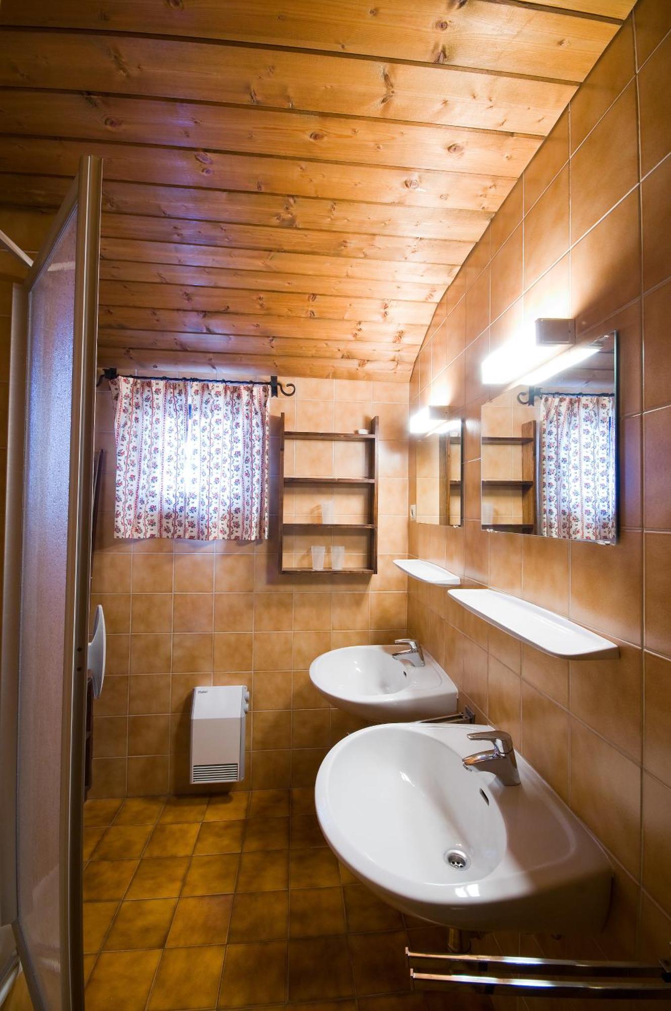 Alpenhaeuser Marcius Sonnenalpe Nassfeld Quarto foto